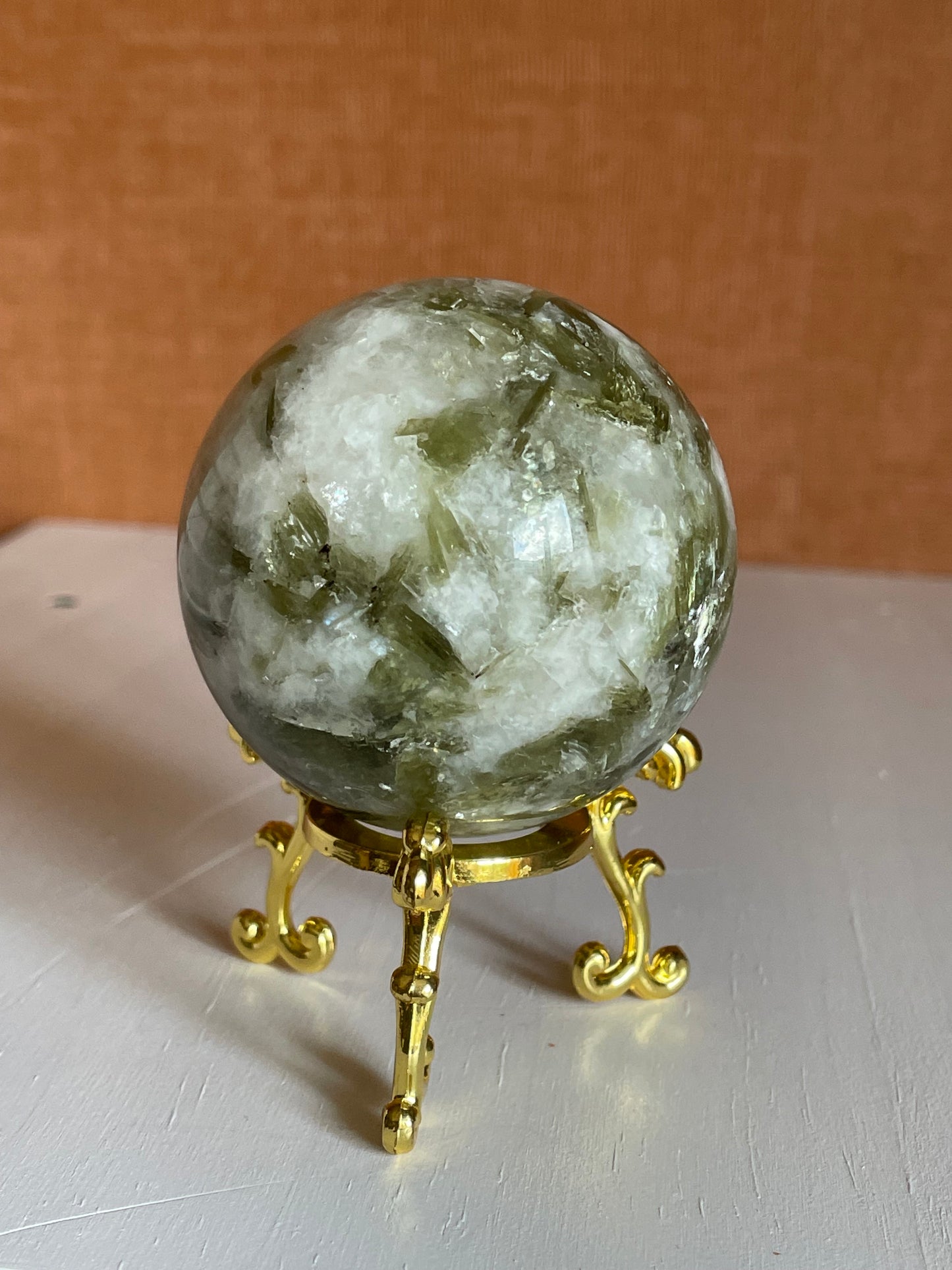 Groene mica - toermalijn en maansteen bol
