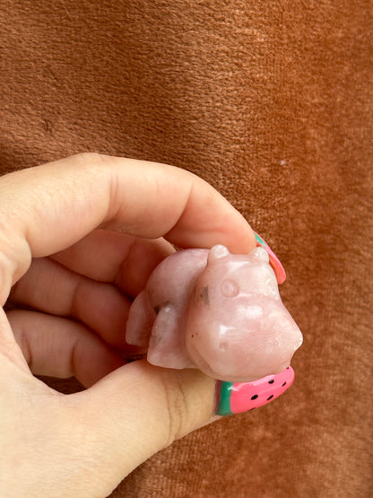 Roze Opaal Nijlpaard carving