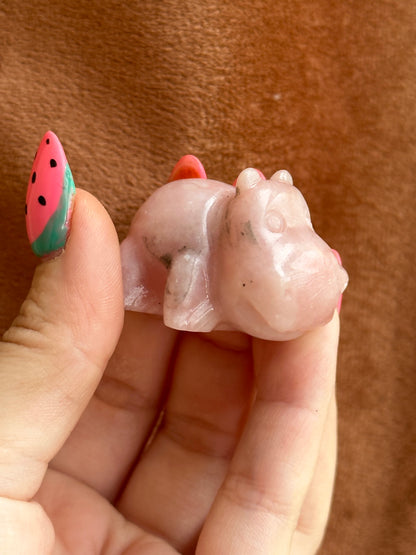 Roze Opaal Nijlpaard carving