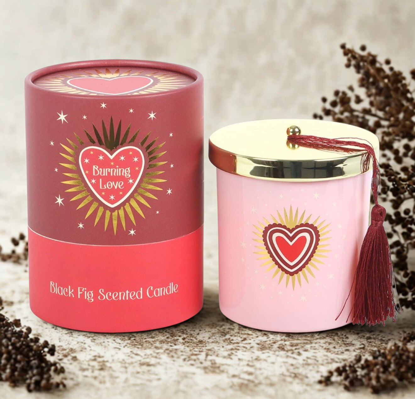 Luxe geurkaars Burning love met hartje en elegante cadeauverpakking