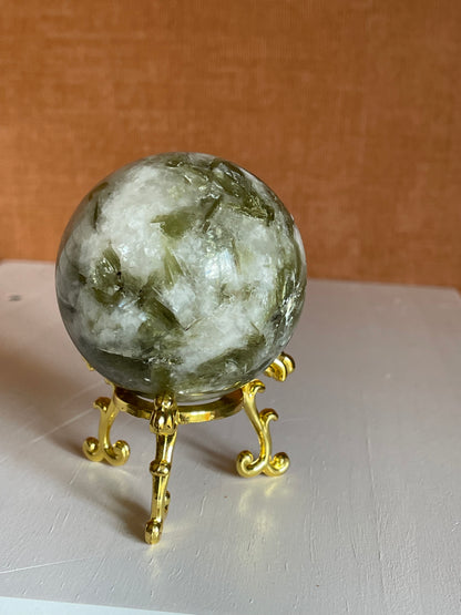 Groene mica - toermalijn en maansteen bol