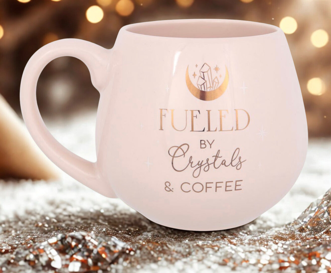  Roze koffiemok met Crystals & Coffee tekst – perfect cadeau voor crystal lovers