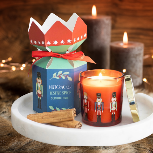 Notenkraker geurkaars in feestelijke verpakking – Rava Home