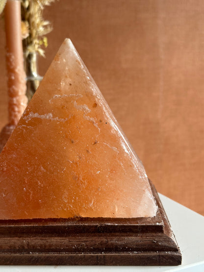 RaVa Home Himalaya zoutlamp piramide details