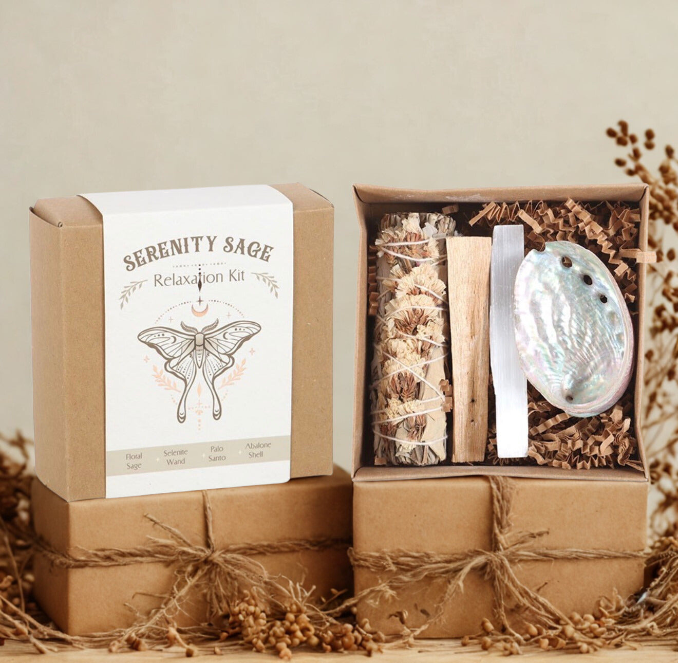 Relax smudge set met witte salie, palo santo, seleniet en abalone schelp