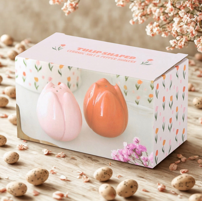 Verpakking van de keramieken tulpvormige peper en zoutstrooiers uit de Bliss & Bloom collectie.